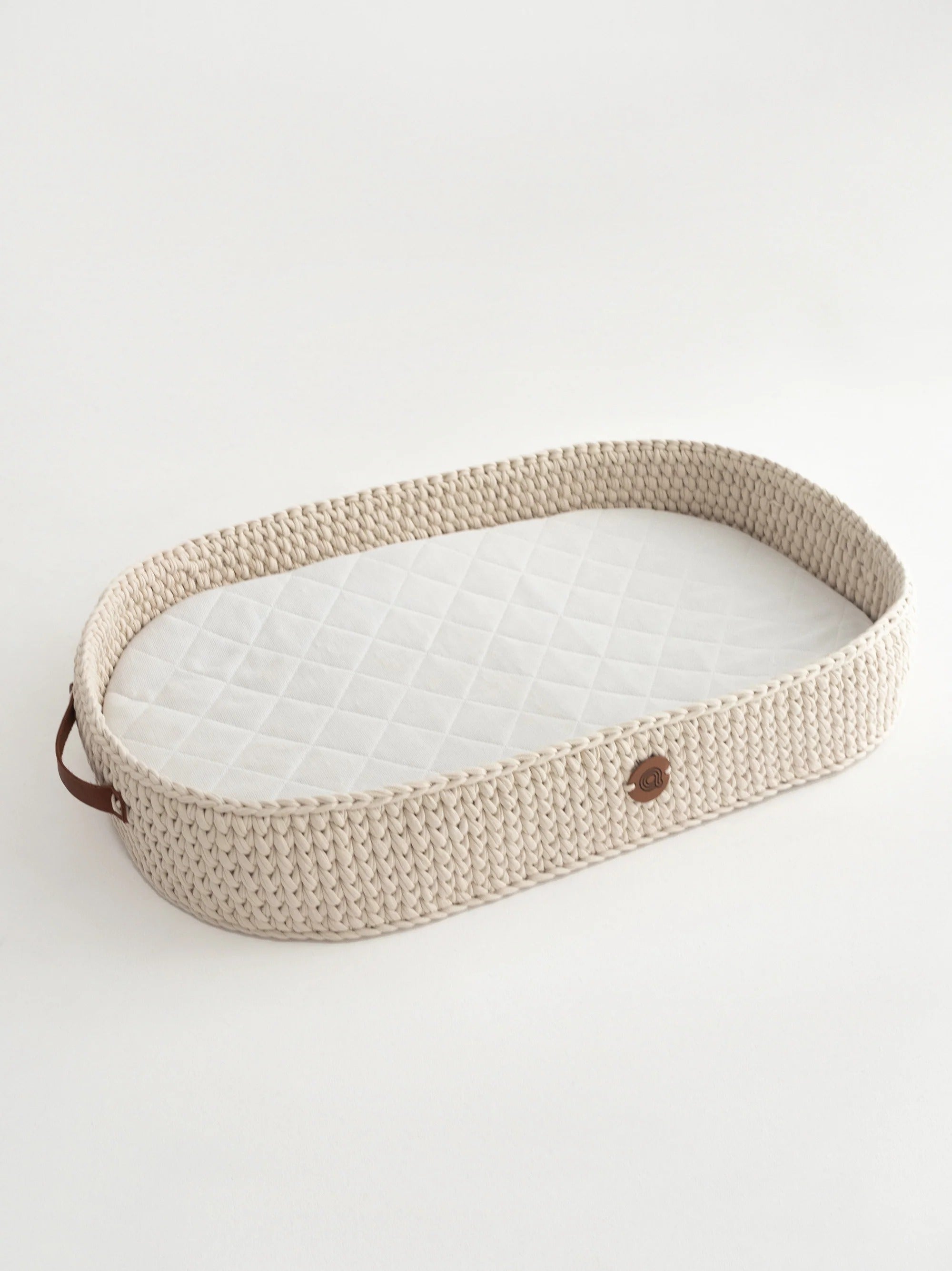 Baby Lounging and Changing Basket XL 3-in-1