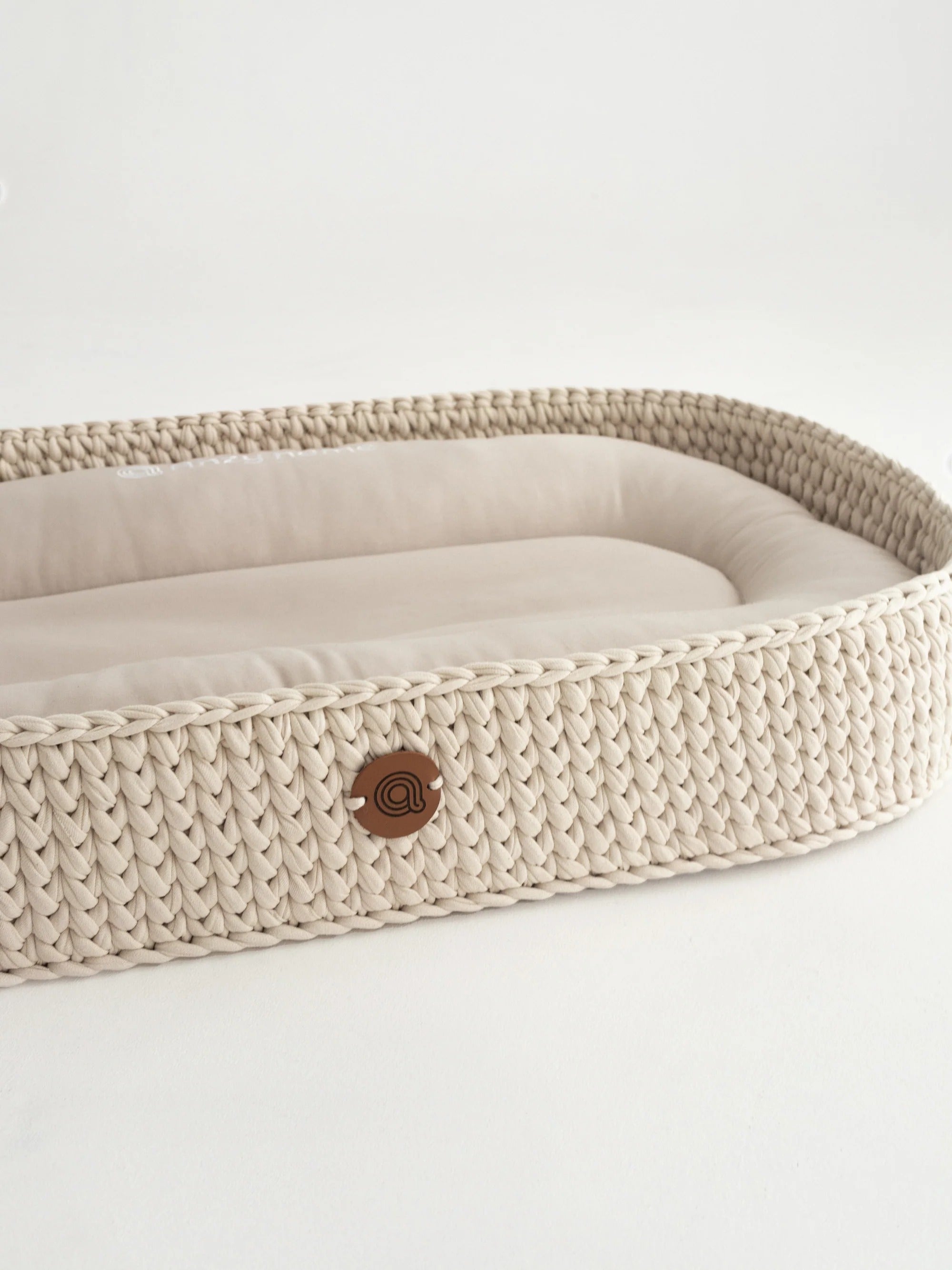 Baby Lounging and Changing Basket XL 3-in-1
