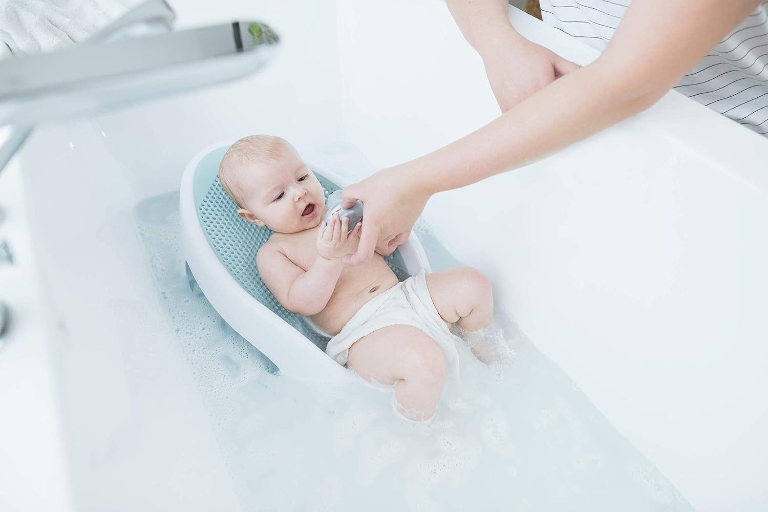 Angelcare Soft-Touch Baby Bath Support &amp; Rinser Bundle, Aqua
